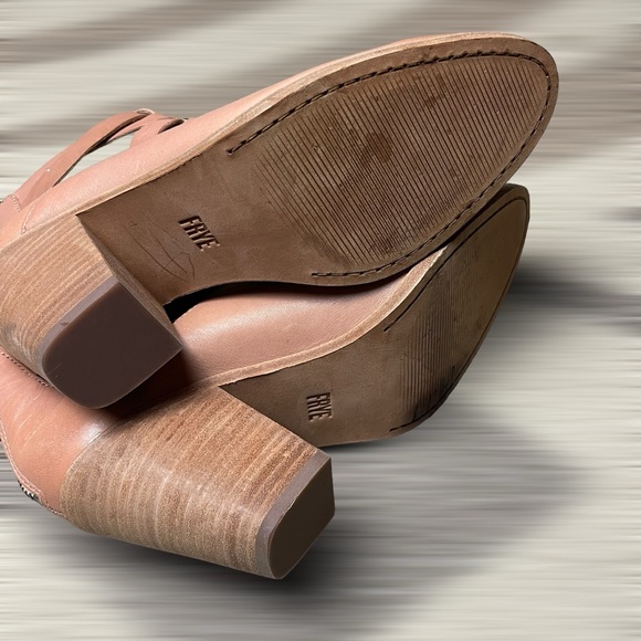 FRYE Cameron Twist Bootie • Size 9 • Women - Picture 9 of 13